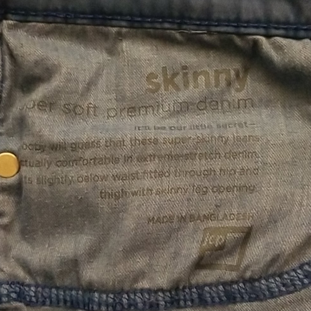 JC Penny Blue Jeans 💟 - Picture 6 of 7